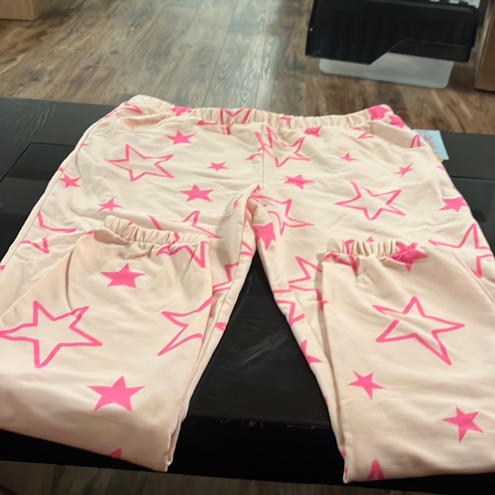 Woman’s Cat and Jack girls pink stars elastic waisted sweatpants.  NWT.